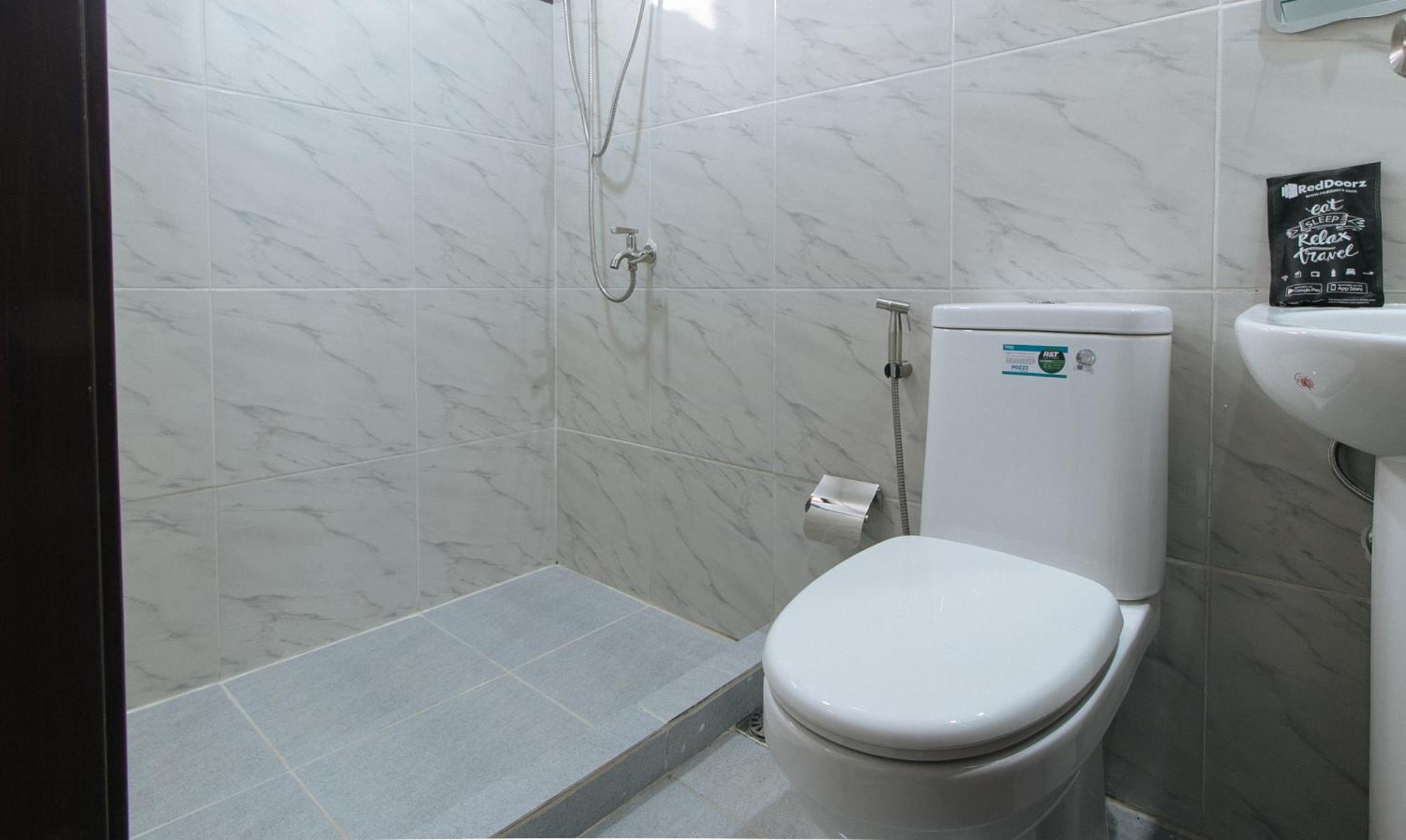 Reddoorz Near Ust Sampaloc Manila Ξενοδοχείο Εξωτερικό φωτογραφία